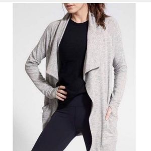 Athleta Heather Gray Cardigan Pranayama wrap with thumb holes and pockets